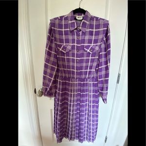Vintage Leslie Fay purple dress.